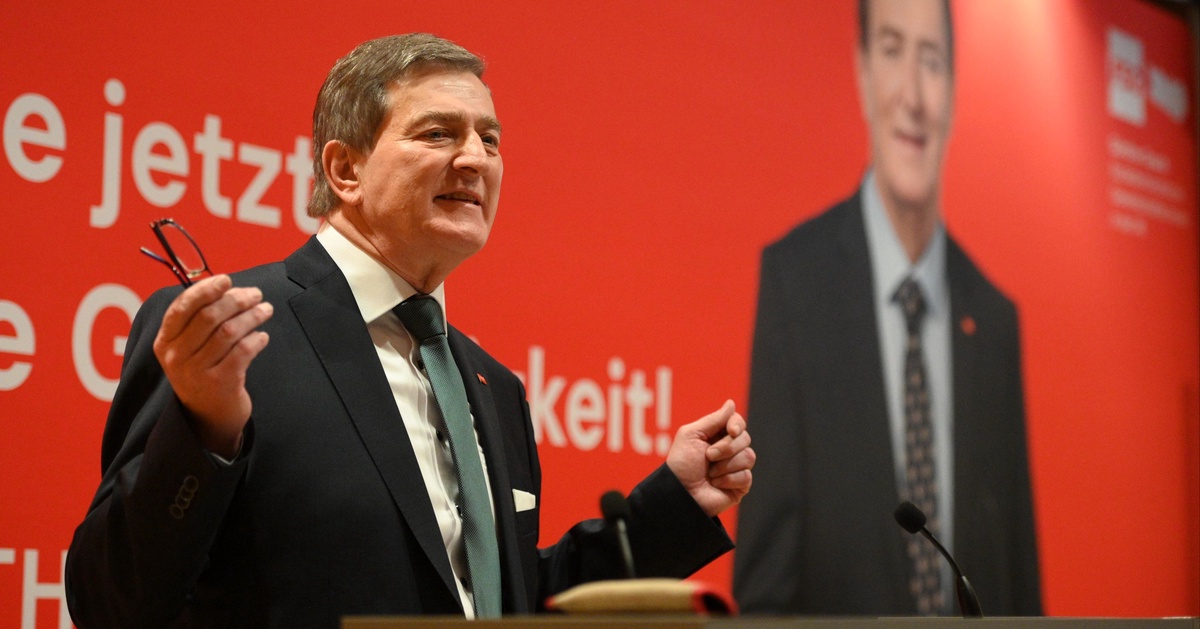 FSG-Spitzenkandidat G&uuml;nther Goach pr&auml;sentiert Programm f&uuml;r die AK-Wahl